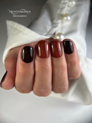 Nádherná CACAO & CARAMELO 🤎🧡 . @aivlisbeautysalon . #nehtomania #nails #nails💅 #nailsofinstagram